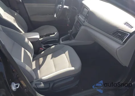 2017 Hyundai Elantra Se z USA, uszkodzony, nr VIN 5NPD84LFXHH052090